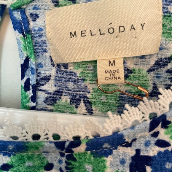 MELLODAY Vibrant Blue And Green Floral Blouse Feminine Trimmed in White Lace - Picture 6 of 6